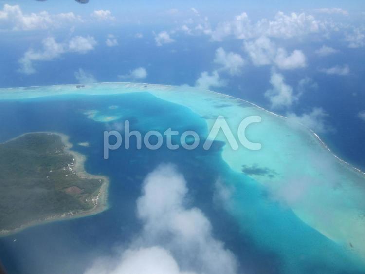 空から見たタヒチの海 海,タヒチ,海外の写真素材