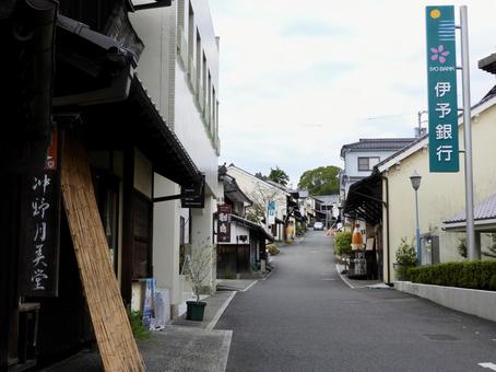 内子町旧松山街道の市街地 内子町旧松山街道の市街地の写真