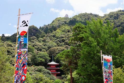 7月下旬の金華山と岐阜城の天守 7月下旬の金華山と岐阜城の天守 金華山,山,幟の写真素材