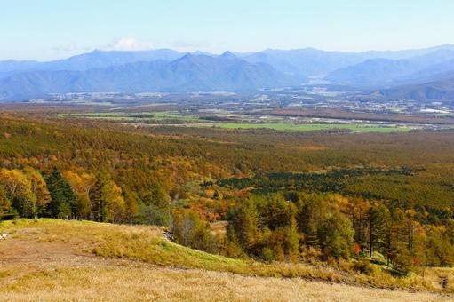 野辺山高原の紅葉の秋風景の写真