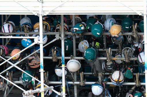 ヘルメット置場 ヘルメット着用,ヘルメット,危険の写真素材