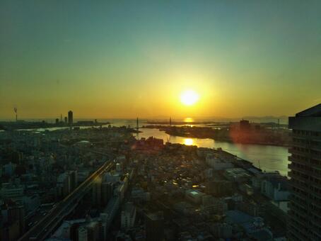 西陽の街 夕暮れ 西陽の街 夕暮れの写真