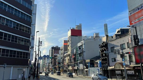 ある晴れの日の街のある風景 R710A昼 ある晴れの日の街のある風景 R710A昼 ビル,ビル群,青空の写真素材