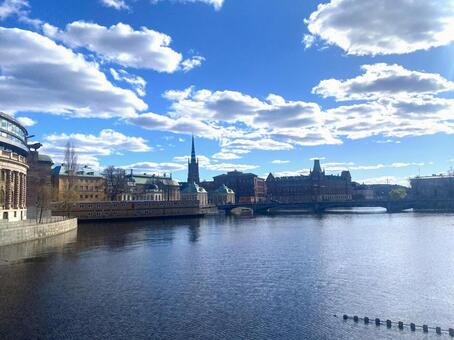 北欧・スウェーデンの街並みと青空　水辺 ヨーロッパ,スウェーデン,北欧の写真素材