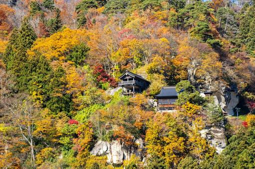 紅葉の山寺⑿の写真