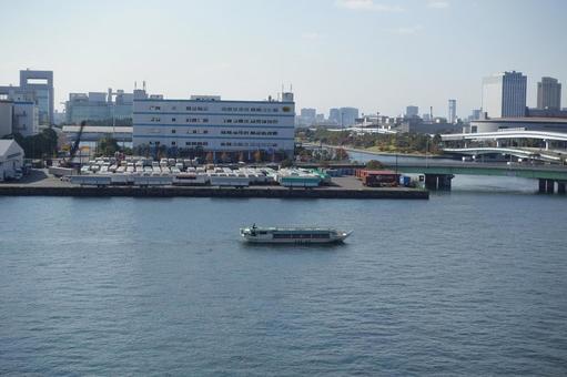 国際展示場から見える景色と船 国際展示場,東京ビックサイト,展示会の写真素材