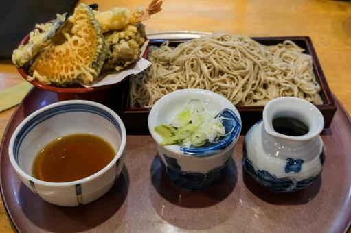 秩父 武蔵屋本店の蕎麦 天ぷら蕎麦,蕎麦,ざる蕎麦の写真素材