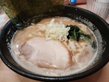 醤油ラーメン 醤油ラーメン 醤油ラーメン,ラーメン,麺の写真素材