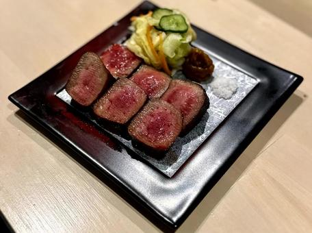 厚切り牛タン 厚切り牛タン,牛タン,居酒屋の写真素材