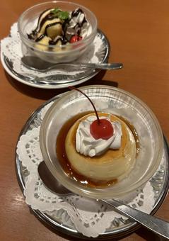 手作りプリンとチョコレートパフェ 手作りプリンとチョコレートパフェ スイーツ,プリン,手作りプリンの写真素材
