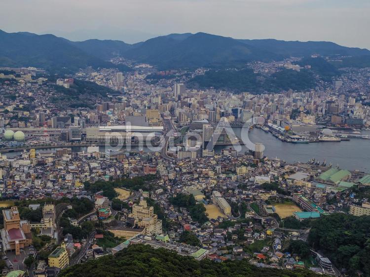 【長崎県】長崎市・稲佐山展望台 稲佐山展望台,絶景,長崎市の写真素材