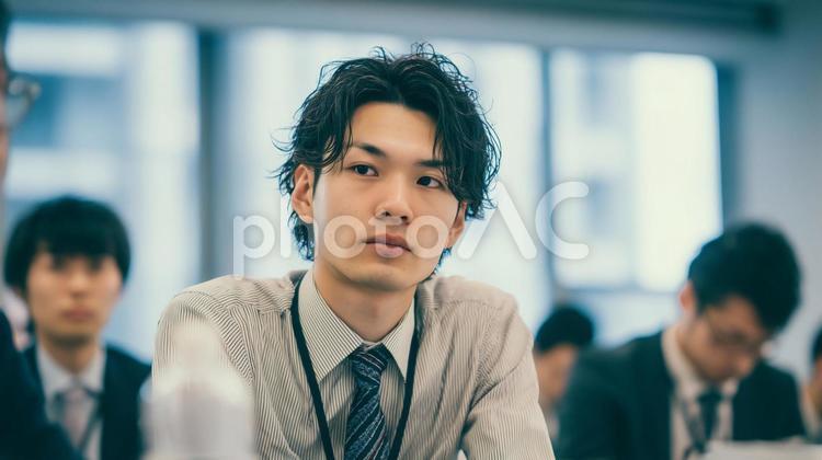 新人研修を受ける社員 新人研修,若手社員,真剣の写真素材