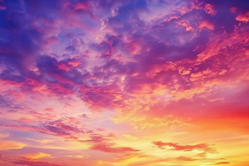 幻想的な夕焼け空 幻想的な夕焼け空の写真