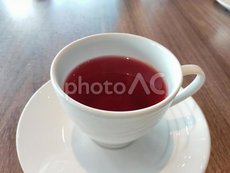 ローズヒップティー ローズヒップ,紅茶,ティーカップの写真素材