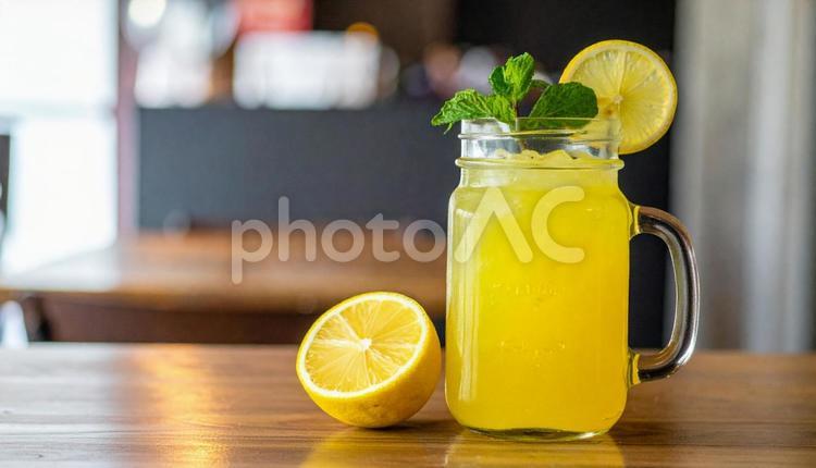 レモン酎ハイ レモン酎ハイ,酎ハイ,ハイボールの写真素材