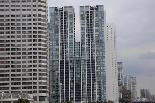 超高層ビルの建ち並ぶ都会の街並みの風景 超高層ビルの建ち並ぶ都会の街並みの風景 超高層ビル,建ち並ぶ,都会の写真素材