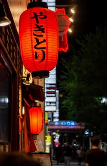 やきとり屋の赤ちょうちん やきとり,赤ちょうちん,居酒屋の写真素材