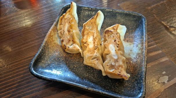 餃子 餃子の写真