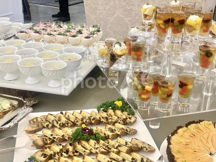 スイーツビュッフェ スイーツ,デザート,食べ放題の写真素材