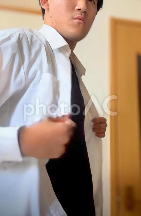 ワイシャツを着用する男性 男性,人物,ワイシャツの写真素材