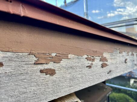 塗装が剥がれた破風のイメージ② 破風,劣化,様子の写真素材