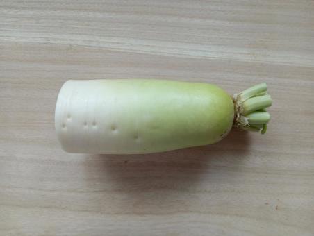 半分に切った大根 半分に切った大根 大根,野菜,レシピの写真素材