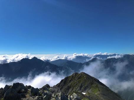 立山の雲海 立山の雲海の写真