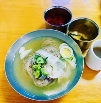 冷麺 冷麺の写真