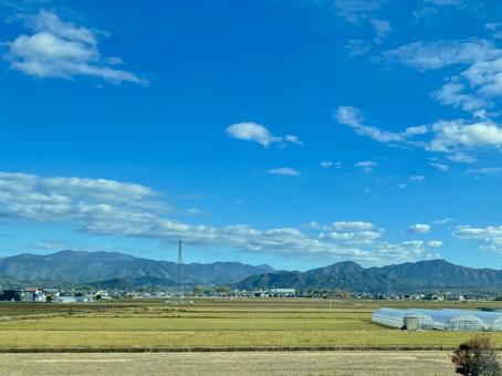 新幹線から眺める滋賀県甲良町の田園風景 甲良町,郊外,地方の写真素材