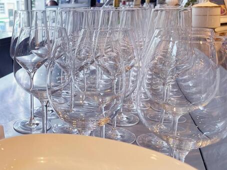 ワイングラス テーブルコーディネート,テーブル,グラスの写真素材