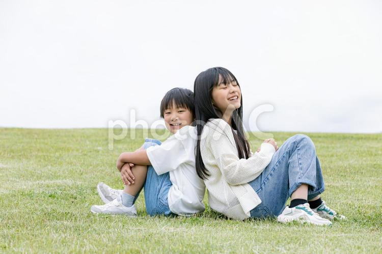 笑顔の男の子と女の子 笑顔,スマイル,子どもの写真素材