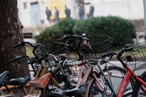 駐輪場 駐輪場,自転車,道路の写真素材