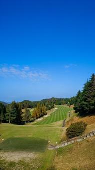 晴天のゴルフ場 晴天のゴルフ場 ゴルフ場,ゴルフ,スポーツの写真素材