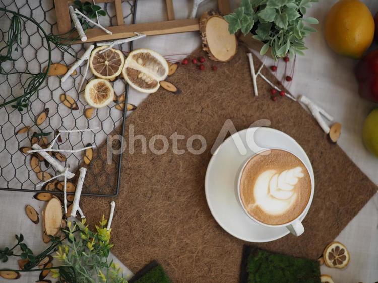 挿絵に使いやすいカフェラテの写真 カフェラテ,ラテ,ラテアートの写真素材