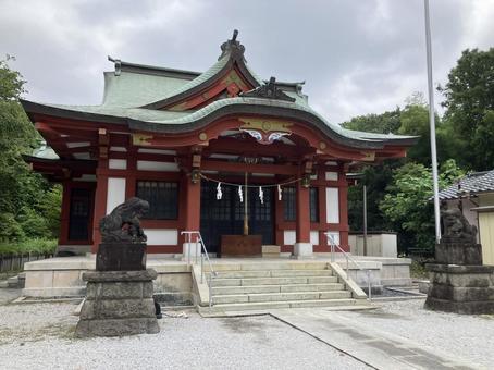 綱島駅近くの綱島諏訪神社(横浜市港北区) 綱島駅近くの綱島諏訪神社(横浜市港北区)の写真