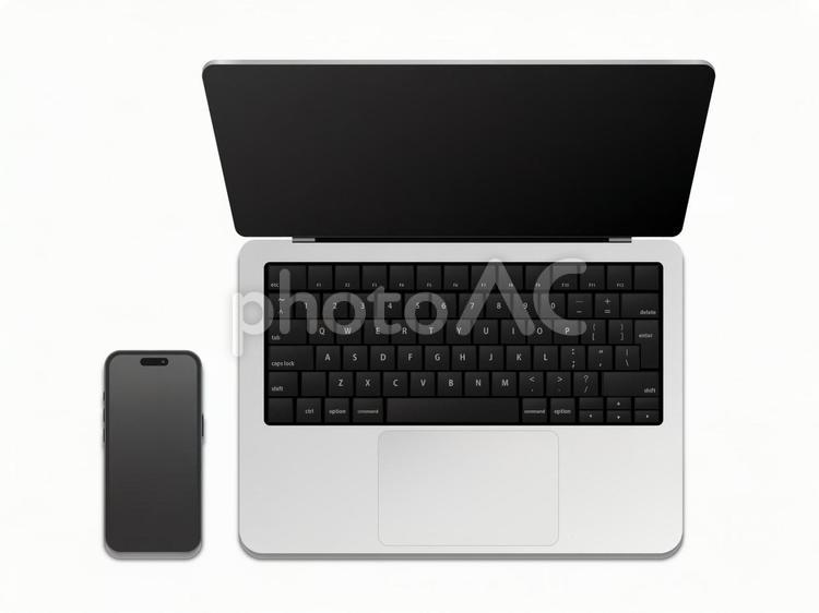 ノートパソコン本体黒とスマートフォン ノートパソコン,パソコン,pcの写真素材