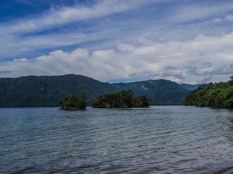 【秋田県】小坂町・十和田湖 【秋田県】小坂町・十和田湖 十和田湖,小坂町,湖畔の写真素材