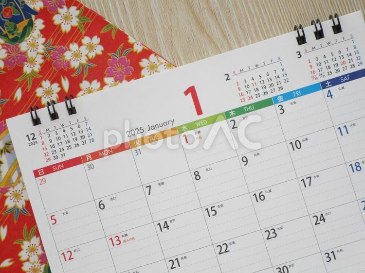 2025年1月のカレンダーと和柄 1月,2025年,カレンダーの写真素材