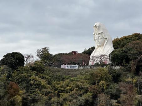 大船駅から見た大船観音 大船,大船駅,大船観音の写真素材