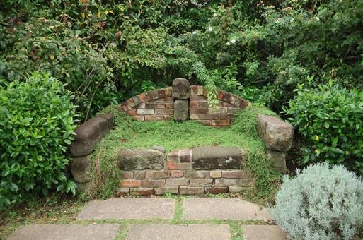 港の見える丘公園にあるベンチ レンガのベンチ,石のベンチ,港の見える丘公園の写真素材