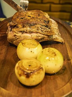 香ばしく焼き上げた子羊ロースト 子羊,ラム肉,ローストの写真素材