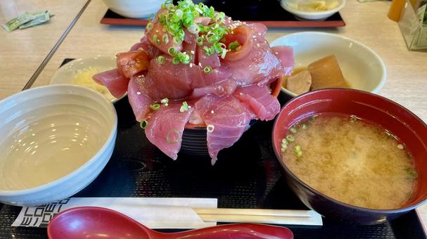 山盛りまぐろ 山盛りまぐろの写真