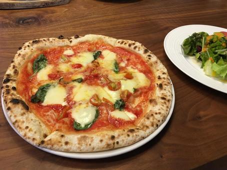 ピザ 料理,ピザ,食べ物の写真素材