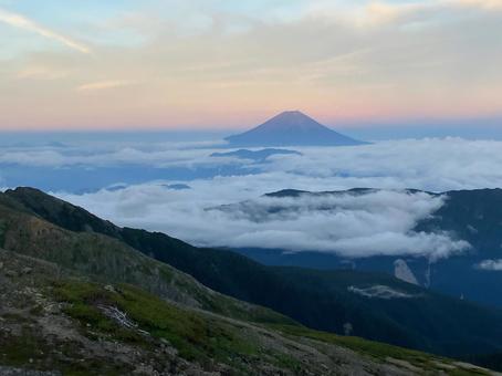 荒川中岳山頂より 富士山6 荒川中岳山頂より 富士山6の写真