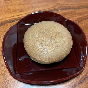 One dorayaki, JPG