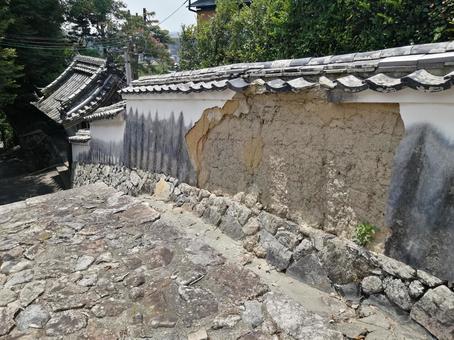 崩れた壁 崩れた壁の写真