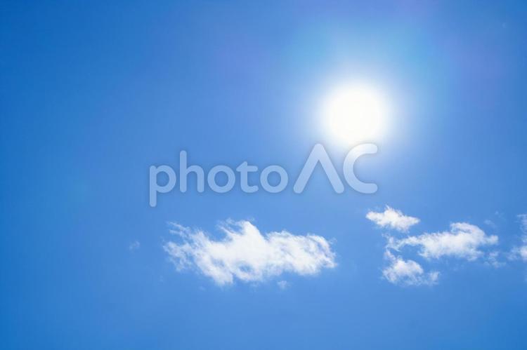 太陽と空【背景用素材】 空,晴れ,背景素材の写真素材