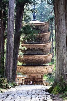 国宝 羽黒山五重塔 羽黒山五重塔,国宝,国宝指定の写真素材