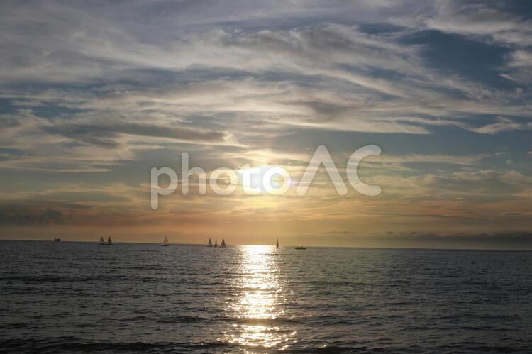 浜の宮の夕日 和歌山,浜の宮,ビーチの写真素材