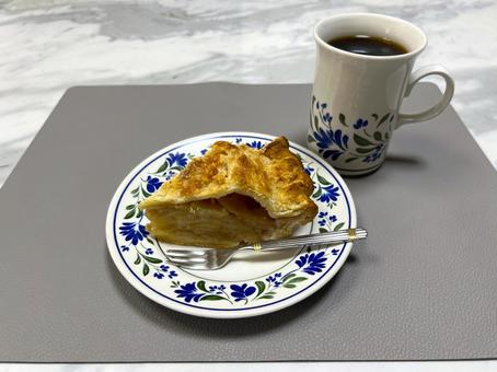 秋のコーヒータイム 秋のコーヒータイム コーヒー,コーヒータイム,おやつの写真素材
